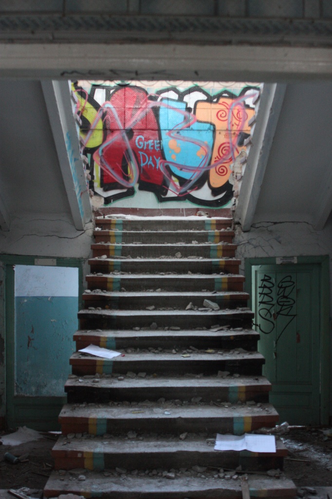 IMG_3893-2.jpg IMG_3893-2.jpg